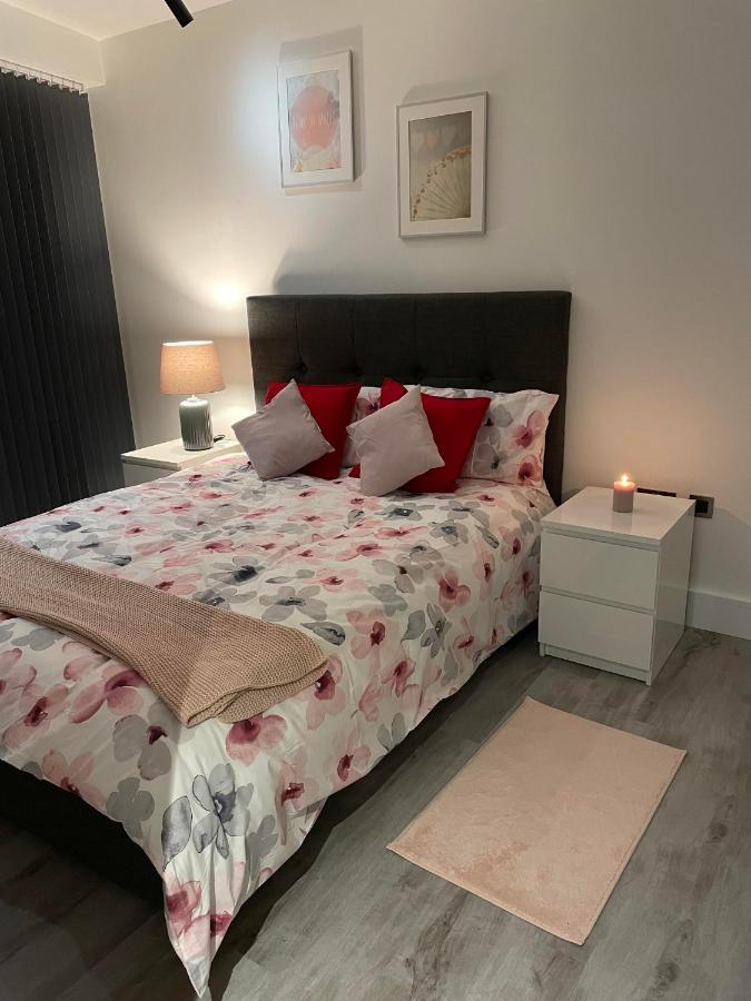 One West Point , Icon Tower Apartment London Bagian luar foto