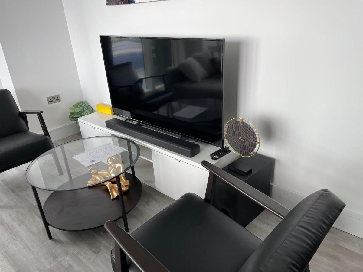 One West Point , Icon Tower Apartment London Bagian luar foto