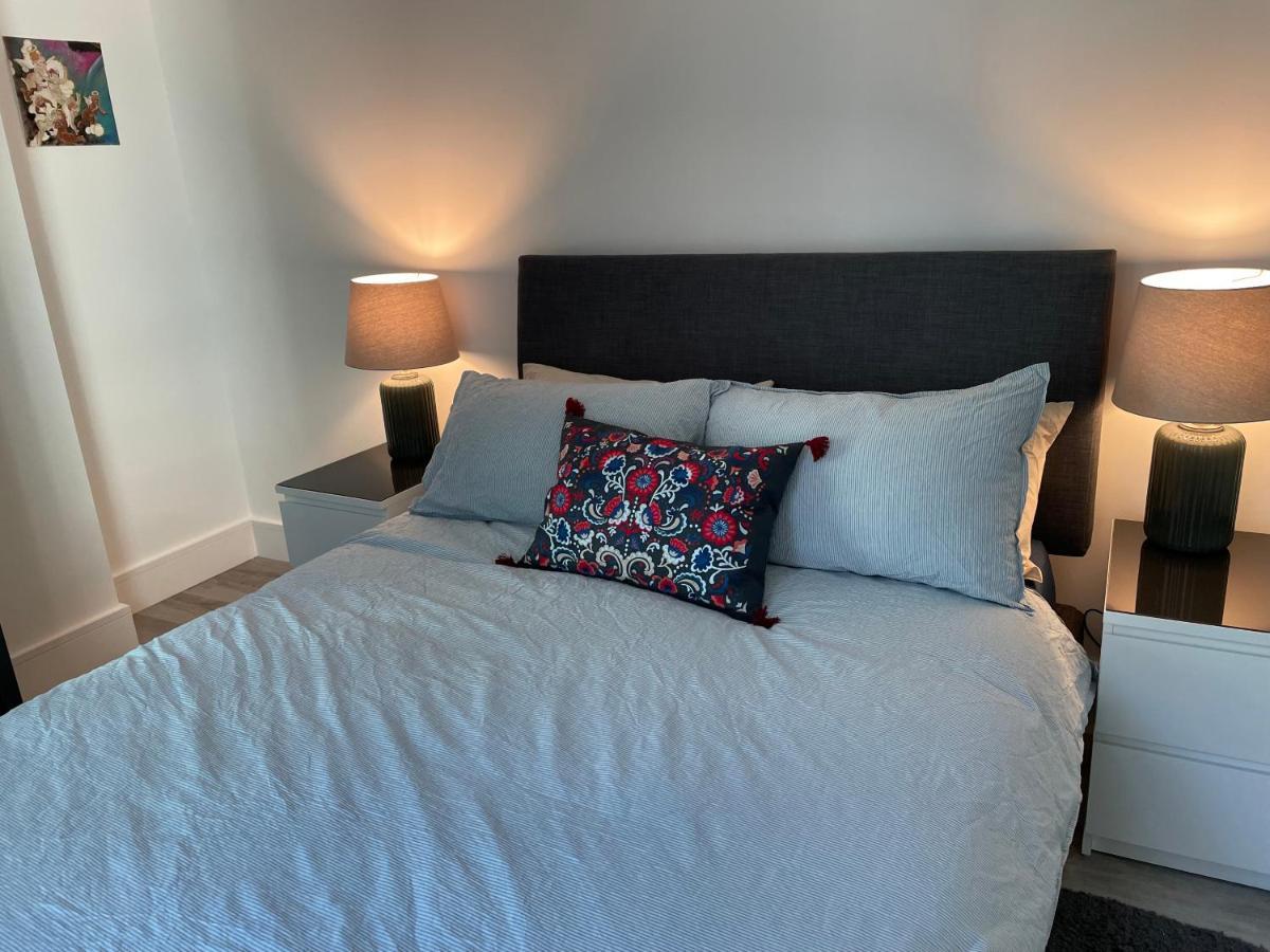 One West Point , Icon Tower Apartment London Bagian luar foto