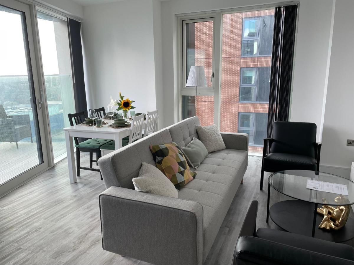 One West Point , Icon Tower Apartment London Bagian luar foto