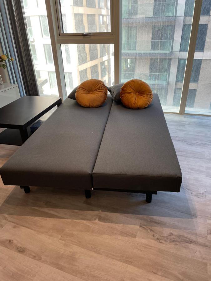 One West Point , Icon Tower Apartment London Bagian luar foto