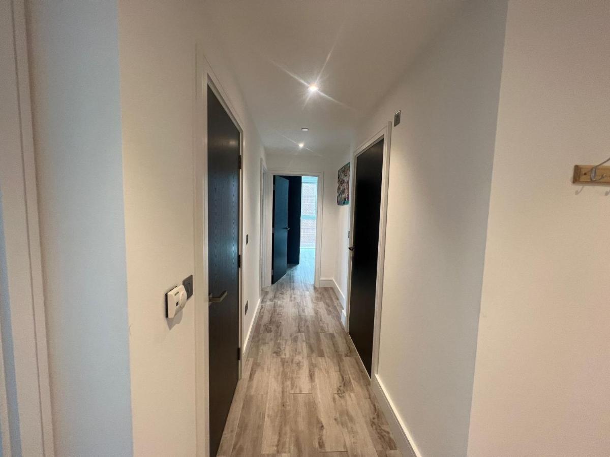 One West Point , Icon Tower Apartment London Bagian luar foto