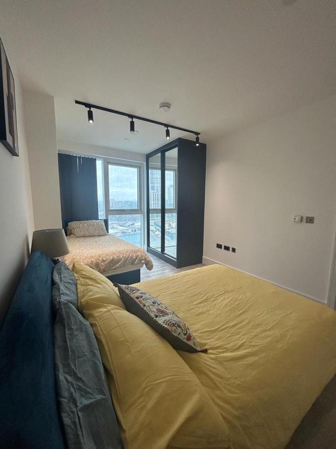 One West Point , Icon Tower Apartment London Bagian luar foto