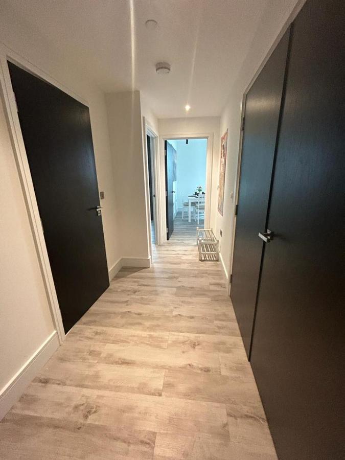 One West Point , Icon Tower Apartment London Bagian luar foto